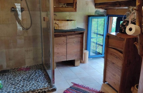 Saint-Lary Maison | Holiday Home 'La Grange De L'ours' with Mountain View, Private Terrace and Wi-Fi