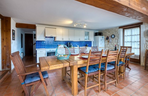 Champagnolles Maison | Maison de Vacances 'La Musardière' avec Piscine Privée, Terrasse Privée et Wi-Fi