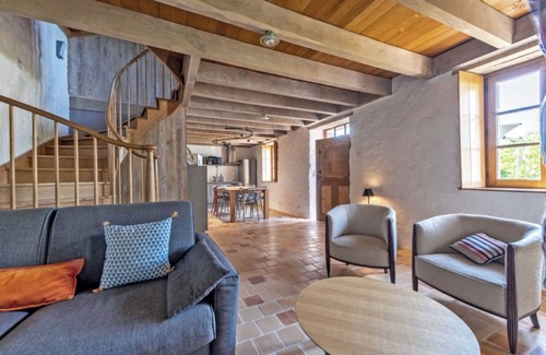 Commana Maison | Maison de vacances 'La Maison - Piscine - Spa - Jardin' avec piscine partagée, terrasse et Wi-Fi