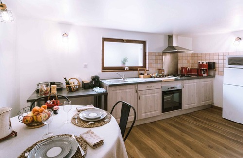 Bonvillard Maison | Holiday Home "La Petite Maison" with Mountain View, Private Garden & Wi-Fi