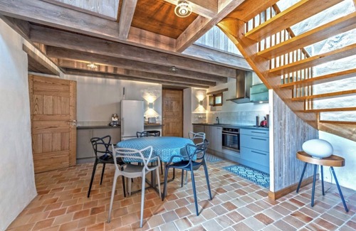 Commana Maison | Maison de vacances 'La Petite Maison - Piscine - Spa' avec piscine partagée, terrasse et Wi-Fi