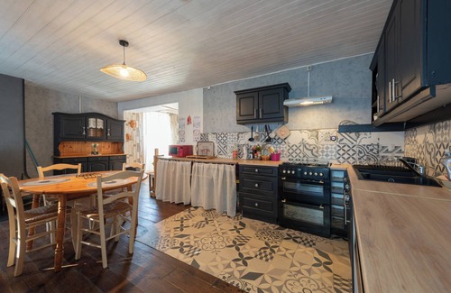 Escot Maison | Maison de vacances 'La Pondique' avec vue sur les montagnes, terrasse privée et Wi-Fi