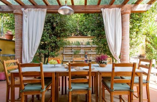 Pugnano Maison | Holiday Home La Rondine by Interhome