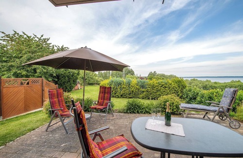 Rampe Maison | Maison de vacances 'Großes Ferienhaus Mit Seeblick' avec vue sur le lac, terrasse privée et Wi-Fi