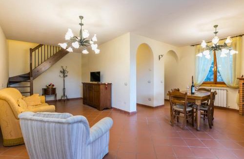 Badia Agnano Maison | Holiday Home Lavanda by Interhome