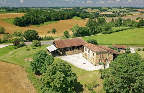 Monlezun Maison | Maison de vacances 'Le Guitou' avec terrasse privée, jardin privé et Wi-Fi