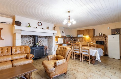 Bussac Maison | Maison de vacances 'Le Haut Picot' avec terrasse privée, Wi-Fi et climatisation