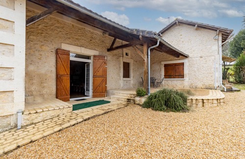 Bussac Maison | Maison de vacances 'Le Haut Picot' avec terrasse privée, Wi-Fi et climatisation