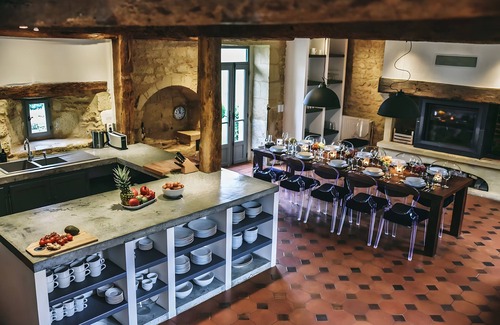 Sainte Croix de Beaumont Maison | Holiday Home 'Le Mas' with Private Pool, Private Terrace and Wi-Fi