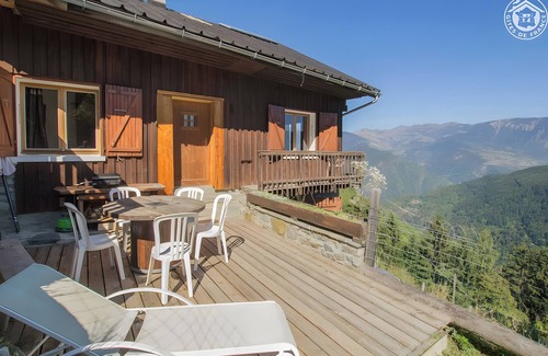 Vallees d'Aigueblanche Maison | Maison de vacances 'Le Plan Du Fruit' avec vue sur la montagne, terrasse privée et jardin privé