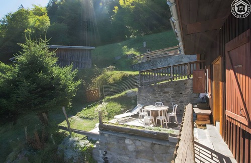 Vallees d'Aigueblanche Maison | Maison de vacances 'Le Plan Du Fruit' avec vue sur la montagne, terrasse privée et jardin privé