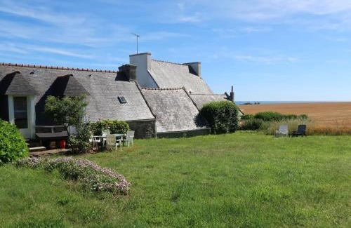 Plozevet Maison | Holiday Home Les Blés - PZV108 by Interhome