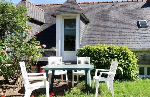 Plozevet Maison | Holiday Home Les Blés - PZV108 by Interhome