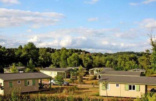 Beynat Maison | Holiday Home Les Hameaux de Miel-Chalet 6 pers- by Interhome