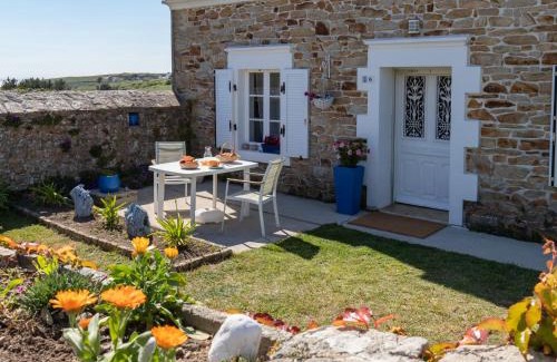 Plogoff Maison | Holiday Home Les Hortensias by Interhome