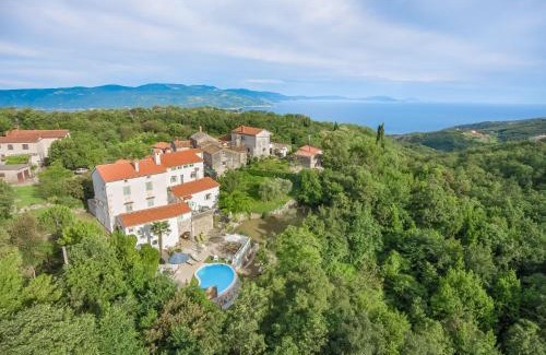 Zagore Maison | Holiday Home Luna by Interhome