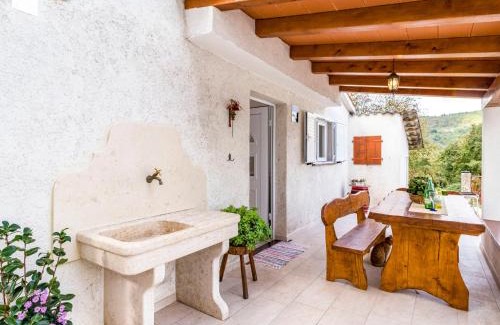 Jakomici Maison | Holiday Home Magdalena by Interhome