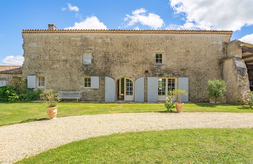 Sainte Gemme Maison | Maison de vacances 'Maison De Vacances Avec Piscine' avec piscine privée, terrasse privée et Wi-Fi