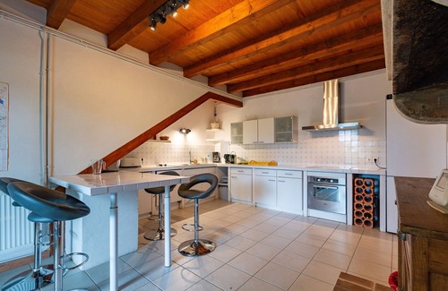 Roynac Maison | Holiday Home 'Maison De Campagne Au Calme' with Mountain View, Private Pool and Wi-Fi