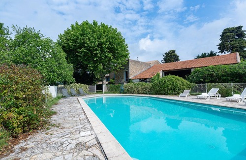Roynac Maison | Holiday Home 'Maison De Campagne Au Calme' with Mountain View, Private Pool and Wi-Fi