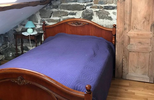 Les Vastres Maison | Holiday Home 'Maison De Famille Plateau Du Mezenc' with Mountain View, Private Terrace and Wi-Fi