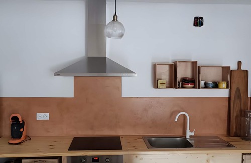 Mirepeisset Maison | Holiday Home 'Maison Ocre' with Wi-Fi