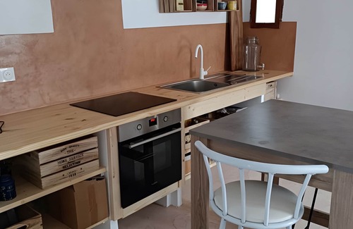 Mirepeisset Maison | Holiday Home 'Maison Ocre' with Wi-Fi