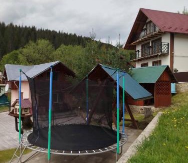 Yaremche Maison | Holiday Home Melodiya Karpat