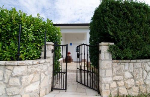 Marceljani Maison | Holiday Home Mia