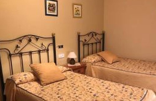 Cazorla Maison | Holiday Home 'Mirador de Cazorla 3 dormitorios' with Mountain View, Pool & Shared Terrace