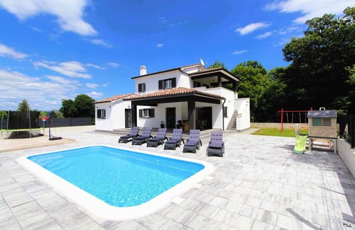 Marceljani Maison | Maison de vacances avec piscine et climatisation