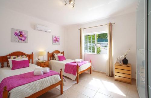 Cerro Grande Maison | Holiday Home Monte Novo by Interhome