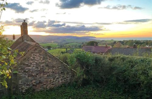 West Quantoxhead Maison | Holiday Home Moonfleat Cottage by Interhome