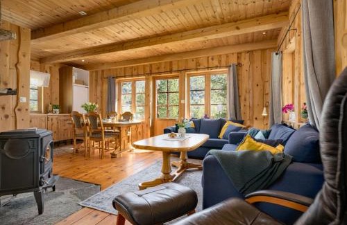 Gaular Maison | Holiday Home Myravatnet by Interhome