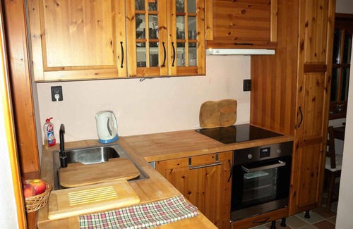 Balatonvilagos Maison | Maison de vacances à proximité de la piste cyclable du Balaton avec des chambres lumineuses et confortables