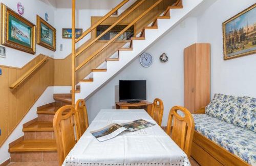 Cres Appartement | Holiday Home near Beach in Croatia