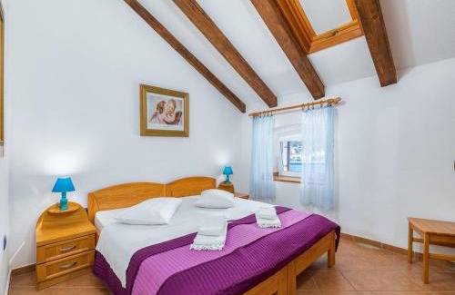 Cres Appartement | Holiday Home near Beach in Croatia