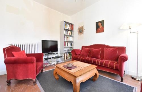 Yevre-le-Chatel Maison | Holiday Home near Paris with Garden