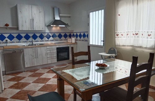 Santa Elena Maison | Maison de vacances Nuevas Poblaciones avec vue sur les montagnes, piscine et Wi-Fi.