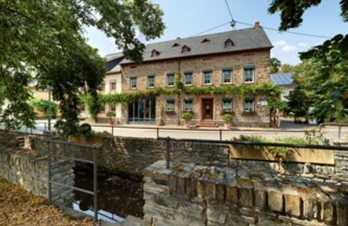 Burgen Maison | **** Holiday home 'old farmhouse'