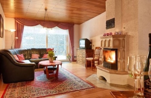 Burgen Maison | **** Holiday home 'old farmhouse'