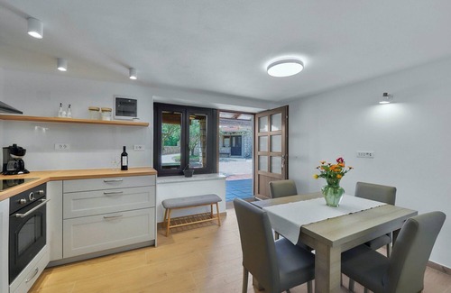 Orihi Maison | Maison de vacances Orihi * 2000 m2 de jardin clôturé, terrasse couverte