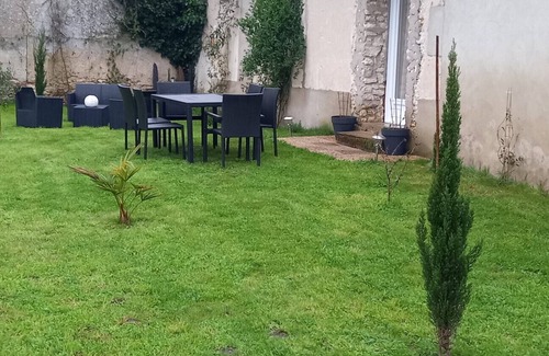 Gy-en-Sologne Maison | Holiday Home 'Pause Bucolique En Sologne' with Private Garden and Wi-Fi