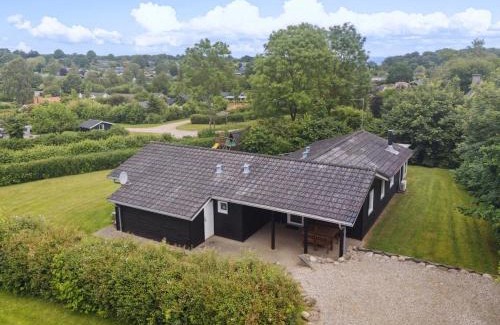 Hejlsminde Strand Maison | Holiday Home Peder - 950m from the sea by Interhome