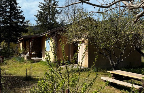 Thorame-Basse Maison | Holiday Home 'Petit Chalet' with Mountain View, Private Terrace and Private Garden