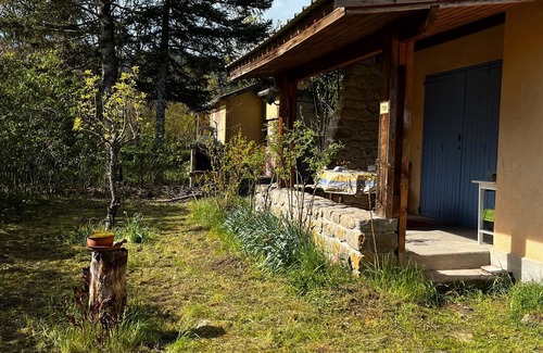 Thorame-Basse Maison | Holiday Home 'Petit Chalet' with Mountain View, Private Terrace and Private Garden
