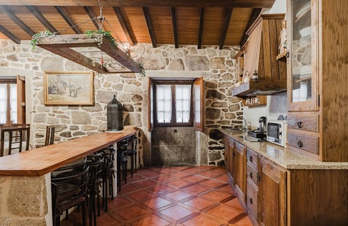 Montalegre Maison | Maison de vacances 'Casa Com 4 Quartos' avec terrasse partagée, balcon et Wi-Fi
