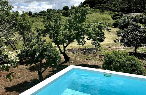 Santiago do Cacem Maison | Holiday Home 'Casa Lobata Da Maria' with Mountain View, Wi-Fi and Air Conditioning