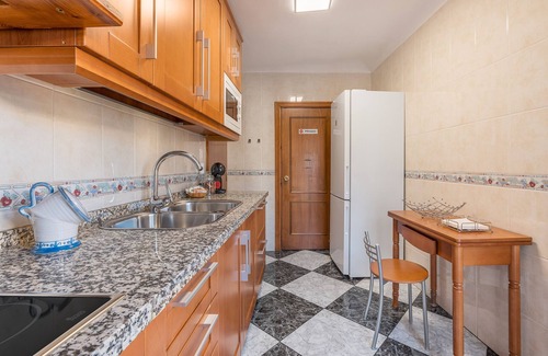Guejar Sierra Maison | Holiday Home 'Ramirez' with Mountain View, Private Terrace and Air Conditioning