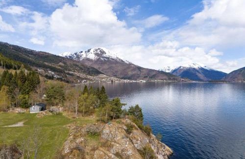Balestrand Maison | Holiday Home Sandviki by Interhome